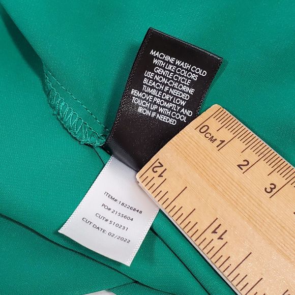 Torrid Emerald Green Tank Top Sz 3 Cami Camisole Flowy Dressy Holiday Christmas - Picture 7 of 11